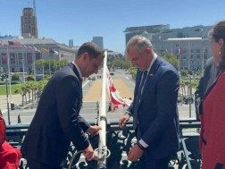 To celebrate Georgia's Independence Day, the national flag of Georgia was erected on the San Francisco City Hall building in a solemn situation