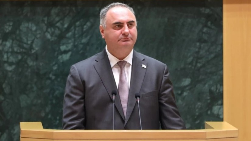 „თავდაცვის კოდექსში ცვლილების შეტანის შესახებ“ კანონპროექტს პარლამენტმა პირველი მოსმენით მხარი დაუჭირა „თავდაცვის კოდექსში ცვლილების შეტანის შესახებ“ კანონპროექტს პარლამენტმა პირველი მოსმენით მხარი დაუჭირა