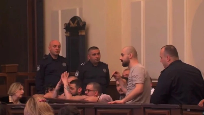 9 პირის პროცესი