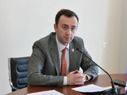 ოპოზიციას არც ლიდერი ჰყავს და არც ერთ პარტიას არ აქვს ისეთი ნდობა, რის გარშემოც გაერთიანება შესაძლებელია, ამიტომ ულიდერობას, უნდობლობასა და უგეგმობას ვხედავთ - ლევან მახაშვილი