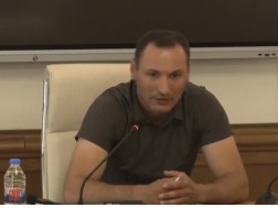 როცა წმენდაზე შემოვიდნენ, ყველაფრის უფროსი იყო ხვიჩა გუჯეჯიანი, რომელიც ყველაზე აგრესიული იყო. ის გადასცემდა რაციით ზურაბ გერლიანზე, "როგორც კი ნახავთ იქსი დაახალეთ მკერდზეო", ეს ნიშნავს გადაჭრას მკერდზე - თორნიკე გერლიანი