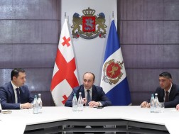 შინაგან საქმეთა მინისტრმა საპატრულო პოლიციის დეპარტამენტის ხელმძღვანელ პირებთან საგზაო მოძრაობის უსაფრთხოების მეტად გაძლიერების მიზნით დაგეგმილი რეფორმები განიხილა