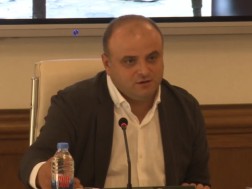 გიორგი ჩითარიშვილი 2009 წლის 15 ივნისის აქციის დარბევაზე: თავისის სისასტიკით, წინასწარ განზრახულ სადამსჯელო ოპერაციას დავარქმევდი. მათ უნდოდათ სცენარი დაედგათ თითქოს ჩვენ პოლიციის შენობაში შეჭრას ვცდილობდით - ერთ ადამიანზე საშუალოდ 7-8 კაცი მოდიოდა, რომლებიც დაუნდობლად გვირტყამდნენ