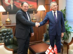 ნიკოლოზ სამხარაძემ თურქ კოლეგასთან უსაფრთხოების საკითხებზე ისაუბრა