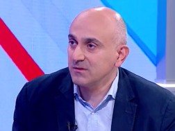 „5 ოქტომბერს, ბატონი ბიძინა შეძლებს თქვას, რომ „ნაცები“ გაანადგურა, იმიტომ, რომ „ნაცებიდან“ არ იქნება არცერთი ადამიანი პარლამენტში, საკრებულოში, არანაირი დაფინანსება, აღარ იარსებებს, ქრებიან“ - ალექსანდრე რაქვიაშვილი