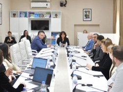 „შინაურ ბინადარ ცხოველთა შესახებ“ კანონპროექტი გარემოს დაცვისა და ბუნებრივი რესურსების კომიტეტის გასვლით სხდომაზე დღეს მეორე მოსმენით განიხილება
