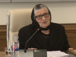 ახალაიას დაკვეთით ჩემი შვილი დათო ცინდელიანი დაიბარეს ვითომ თათბირზე ქუთაისში, სადაც ცხრაკაციანი სპეცრაზმი დახვდა და გაიტაცა, ბათუმში, ზღვაში გაიყვანეს და ნავზე დახვრიტეს - თამარ არღვლიანი