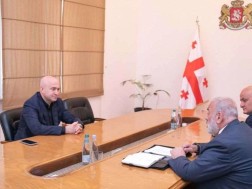 აჭარის მთავრობის თავმჯდომარე ვეტერანების საქმეთა სახელმწიფო სამსახურის დირექტორს შეხვდა