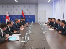 ლევან დავითაშვილმა სომხეთის ეკონომიკის მინისტრთან შეხვედრისას ორი ქვეყნის სავაჭრო-ეკონომიკური თანამშრომლობის საკითხები განიხილა
