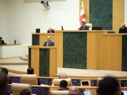Henri Okhanashvili thanked the personal staff of the CSU from the Parliament Tribune