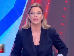 „მზად ვართ, რომ მზია ამაღლობელის ადვოკატის პოზიცია მოვისმინოთ, თუმცა მოთხოვნა, რა ფორმით და რომელ ეთერში, ამაზე გადაწყვეტილებას იღებს კერძო ტელეკომპანია... მსგავსი მოთხოვნები ემსგავსება სარედაქციო პოლიტიკაზე ზეწოლის მცდელობას“ - ნინო შუბლაძე