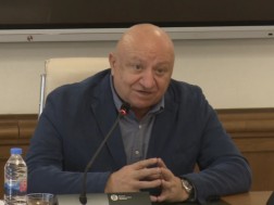 კონსტანტინე ჟღენტი: 7 აგვისტოს, მომივიდა ფაქსით ცირკულარული წერილი, ჩვენ ვაკონტროლებთ ყოფილ სამხრეთ ოსეთს, წაბრძანდით ადგილსამყოფელი ქვეყნის საგარეო უწყებაში და იმუშავეთ იმაზე, რომ რუსეთმა ამაზე არ მისცეს მწვავე რეაქციაო