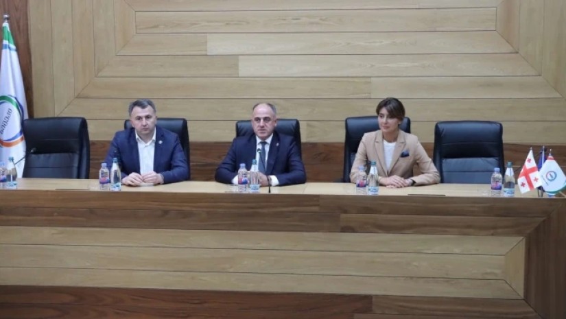 სემეკი
