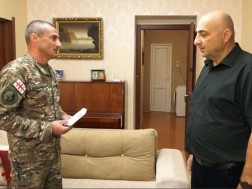 The families of the registered national military service were given letters of gratitude to the families of their own wishes