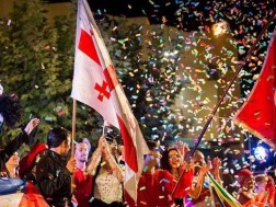 ესპანეთში მცხოვრები ქართული დიასპორის ორგანიზაცია: ვემიჯნებით განცხადებას, თითქოსდა ემიგრაცია „ემიჯნება საქართველოს სახელმწიფოს“ - მსგავსი გზავნილები კატეგორიულად მიუღებელია და ჩვენ არ ვიზიარებთ ამ მიმართვის შინაარსს და ტონს