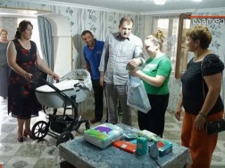The Mayor of Lagodekhi gave gifts to the families of newborn children in the municipality
