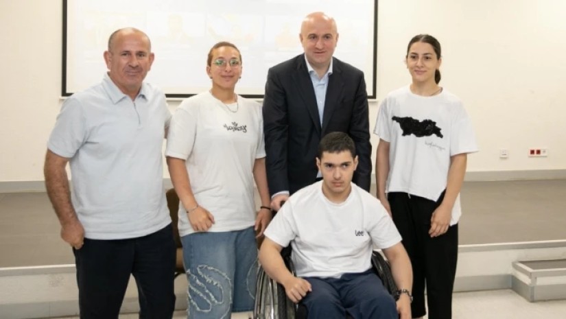 აჭარის მთავრობის თავმჯდომარე აჭარის მთავრობის თავმჯდომარე