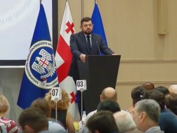 ანტიკორუფციული ბიუროს უფროსი რაჟდენ კუპრაშვილი ადგილობრივი თვითმმართველობების წარმომადგენლებს შეხვდა