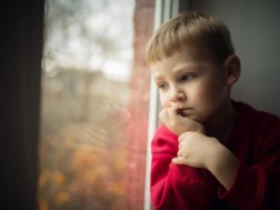 What does dark pests indicate, dry lips, bruises on the body - a delay in physical development in children