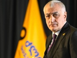 მამუკა ხაზარაძეს გერმანიის საელჩოსგან მიღებული შემოსავალი ქონებრივ დეკლარაციაში მითითებული არ აქვს - პარტიაში კითხვას ამ დრომდე არ პასუხობენ