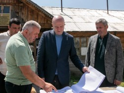 სულხან თამაზაშვილი
