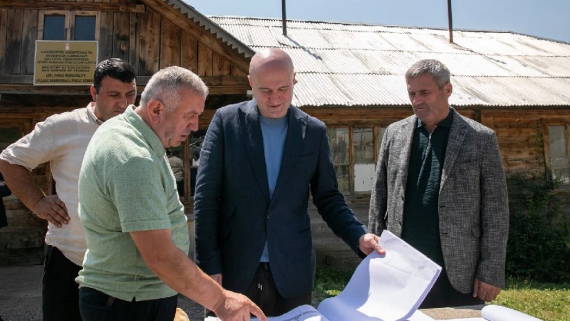 სულხან თამაზაშვილი