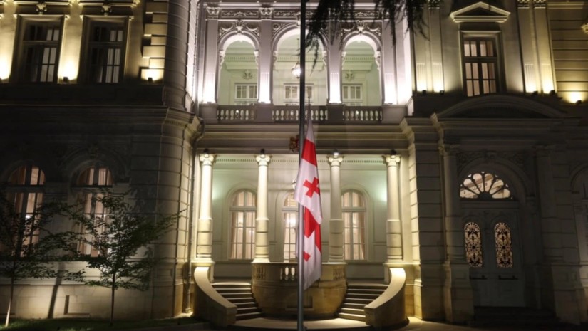 დაშვებული დროშა