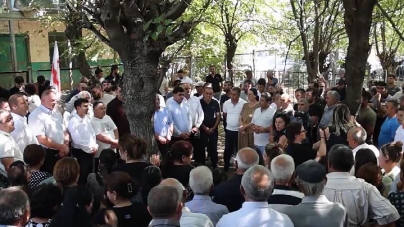 დაურ ისმაილოვი