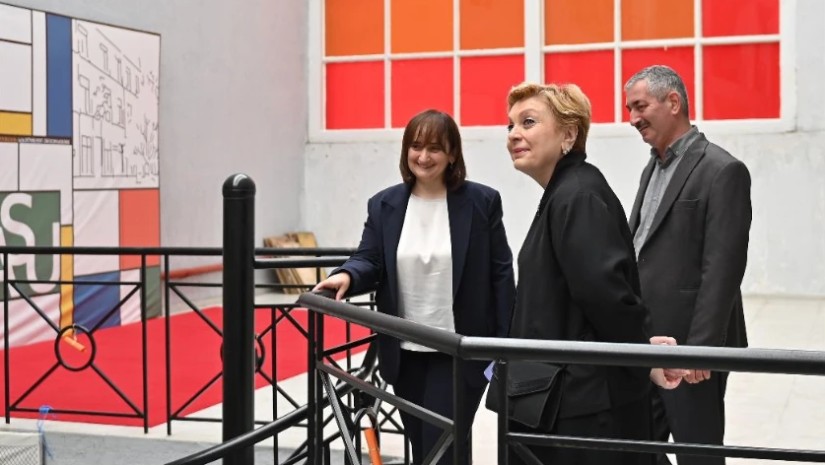 თინათინ რუხაძე
