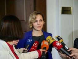 ანა დოლიძე 