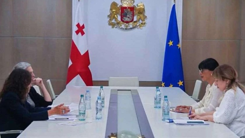 თეა ახვლედიანი თეა ახვლედიანი