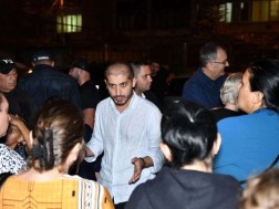 Zakaria Tsiklauri Majoritarian Candidate of Kvemo Samgori Majoritarian Candidate met with the residents of Babutsidze Street