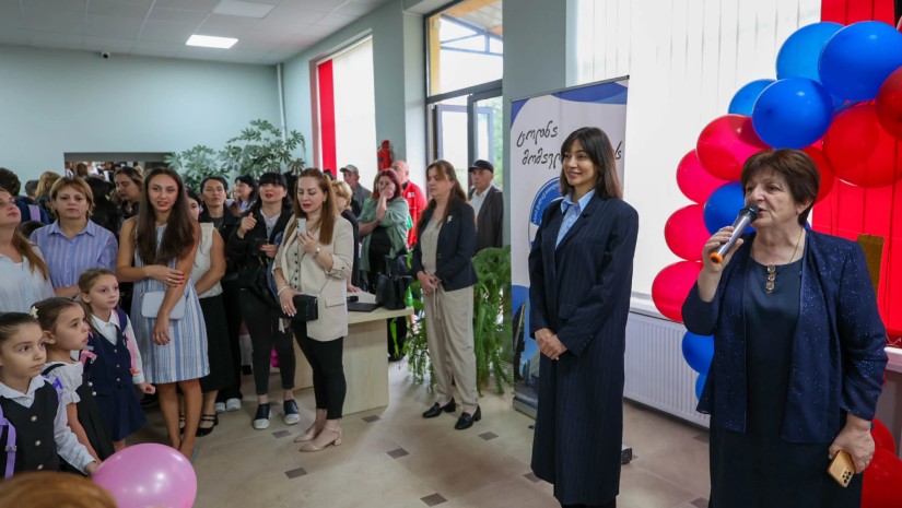 თინათინ ნიბლოშვილმა სკოლის მოსწავლეებსა და პედაგოგებს სასწავლო წლის დაწყება მიულოცა