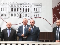გივი მიქანაძემ ქუთაისის აკაკი წერეთლის სახელმწიფო უნივერსიტეტის სტუდენტებსა და პროფესორ-მასწავლებლებს სასწავლო წლის დაწყება მიულოცა