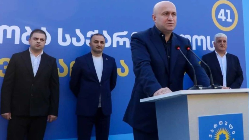 სულხან თამაზაშვილი