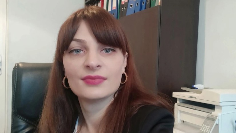 თათია