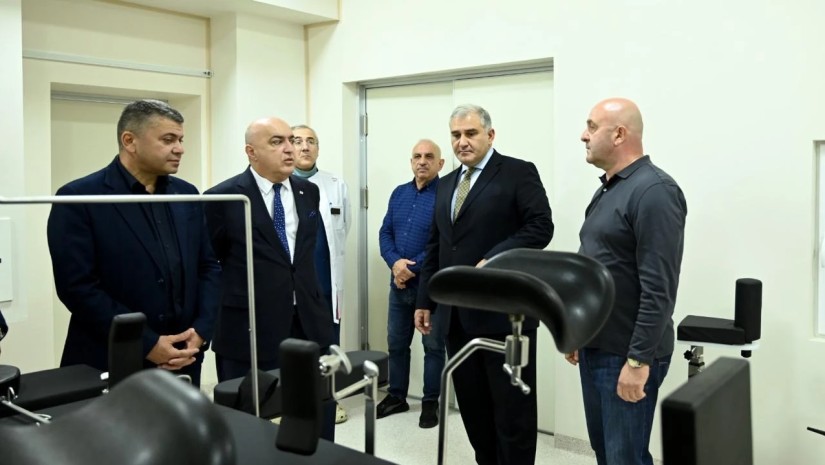 მიხეილ სარჯველაძემ ქუთაისში ჩხობაძის სახელობის ახლადრეაბილიტირებული კლინიკა დაათვალიერა