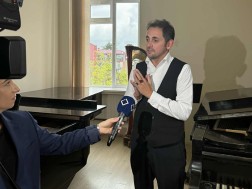 ქართული კლასიკური მუსიკის საღამოების“ ფარგლებში გიგი პიანომენის პირველი სოლო კონცერტი ბათუმში გაიმართა