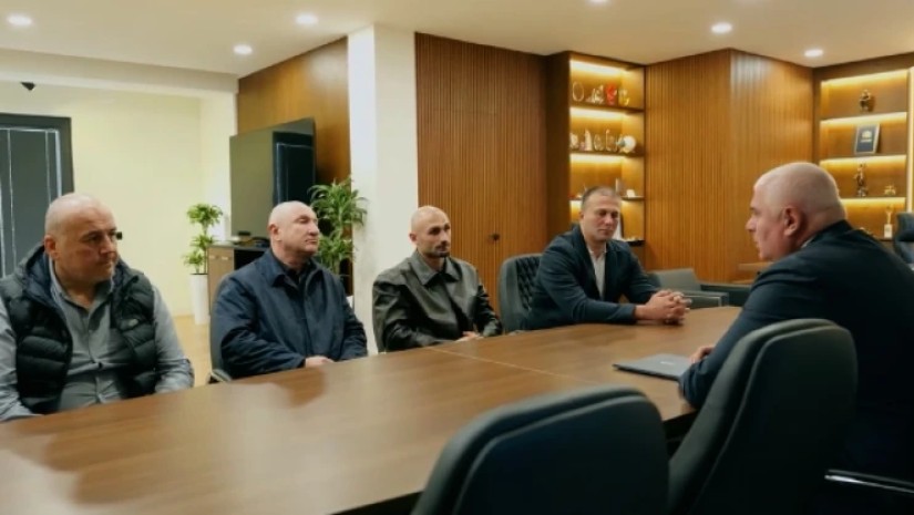 სპორტის მინისტრმა ლაშა გურულს