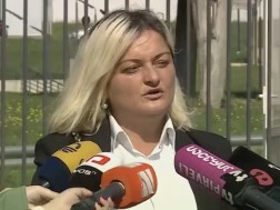 ადვოკატი