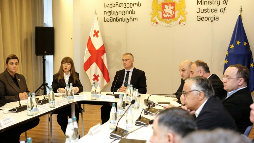 იუსტიციის სამინისტროში თავისუფალი და სამართლიანი არჩევნებისთვის უწყებათაშორისი კომისიის შემაჯამებელი სხდომა გაიმართა, რომელსაც იუსტიციის მინისტრი პაატა სალია ხელმძღვანელობდა   