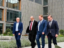 ქუთაისის საერთაშორისო უნივერსიტეტი ევროპის ბირთვული კვლევების ორგანიზაციასთან (CERN)თანამშრომლობას იწყებს  ქუთაისის საერთაშორისო უნივერსიტეტი ევროპის ბირთვული კვლევების ორგანიზაციასთან (CERN)თანამშრომლობას იწყებს