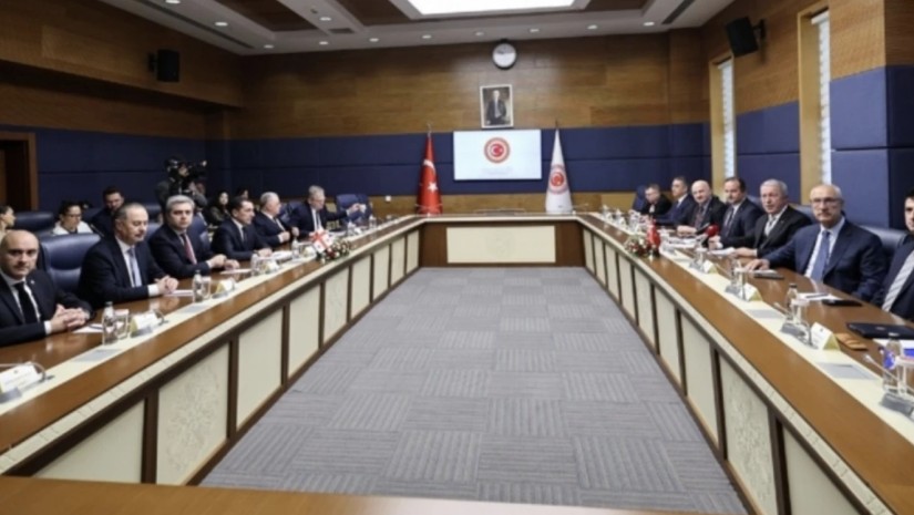 თავდაცვისა და უსაფრთხოების კომიტეტის დელეგაცია