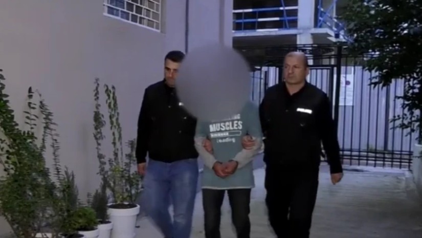 დააკავეს