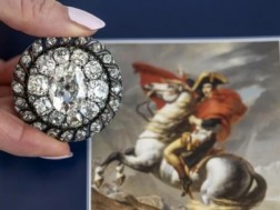 ნაპოლეონის ბრილიანტის ბროში აუქციონზე 4,4 მილიონ დოლარად გაიყიდა