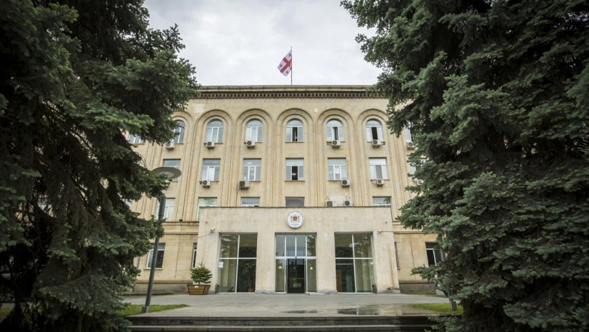  მთავრობის გადაწყვეტილებით, 2026 წლის პირველი იანვრიდან, სურსათთან შეხებისათვის განკუთვნილი პლასტმასის გარკვეული საგნების რეალიზაცია იკრძალება