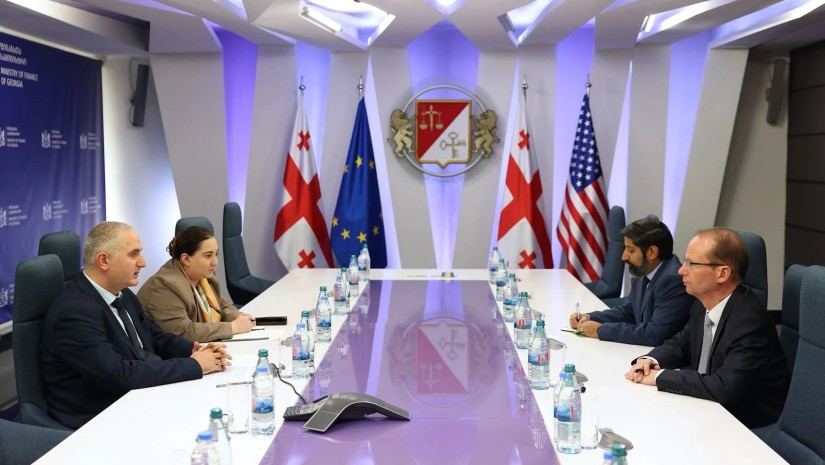  ფინანსთა მინისტრი ლაშა ხუციშვილი საქართველოში ამერიკის შეერთებული შტატების საგანგებო და სრულუფლებიანი ელჩის მოვალეობის შემსრულებელს შეხვდა