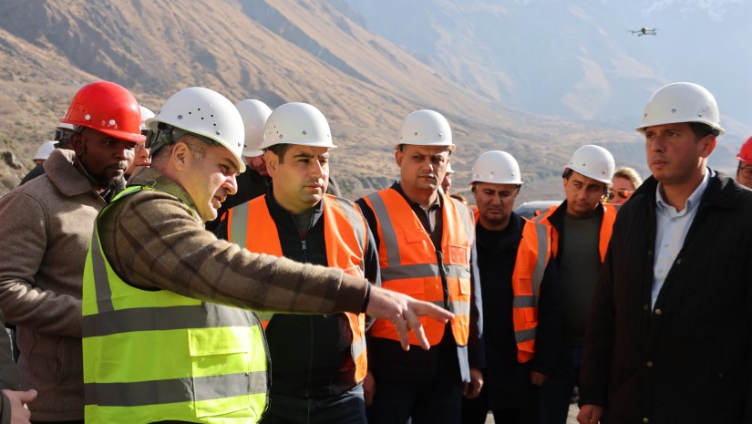 რევაზ სოხაძემ და სომხეთის ინფრასტრუქტურის მინისტრმა მიმდინარე ინფრასტრუქტურული პროექტები მოინახულეს