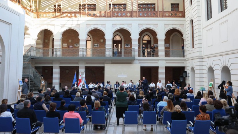 საკრებულომ შშმ პირთა საერთაშორისო დღესთან დაკავშირებით პარაორკესტრს უმასპინძლა