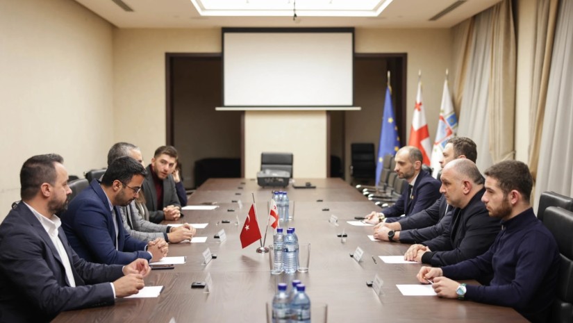  საკრებულოში  თურქეთის რესპუბლიკის ახალგაზრდობისა და სპორტის სამინისტროს წარმომადგენლებთან შეხვედრა გაიმართა